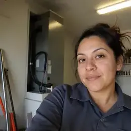 Elena Ruiz, HVAC/R technician in Phoenix, Arizona